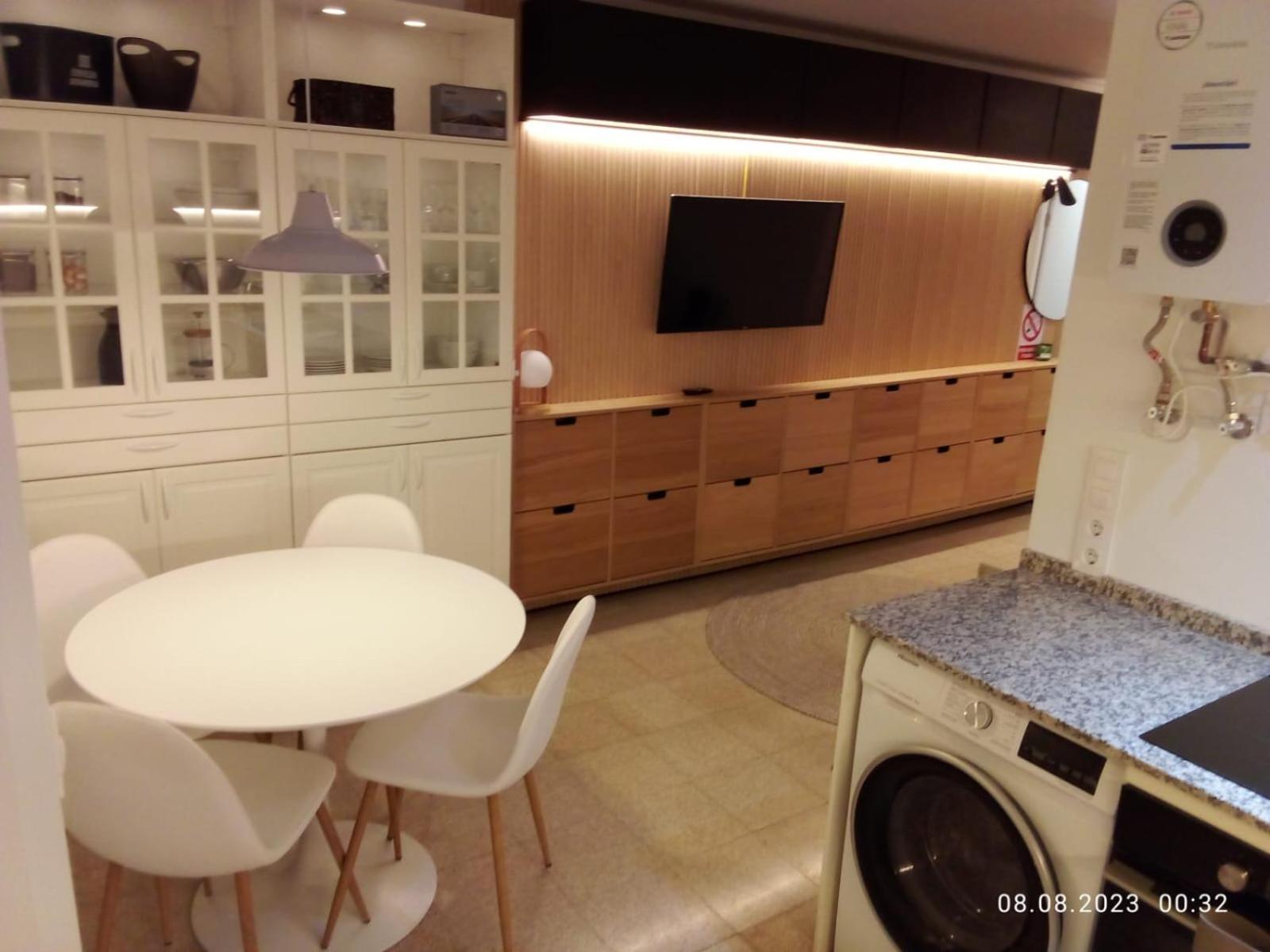 2 Bedroom Large Modern Apartment In Blanes Old Town 50M From The Beach! Εξωτερικό φωτογραφία